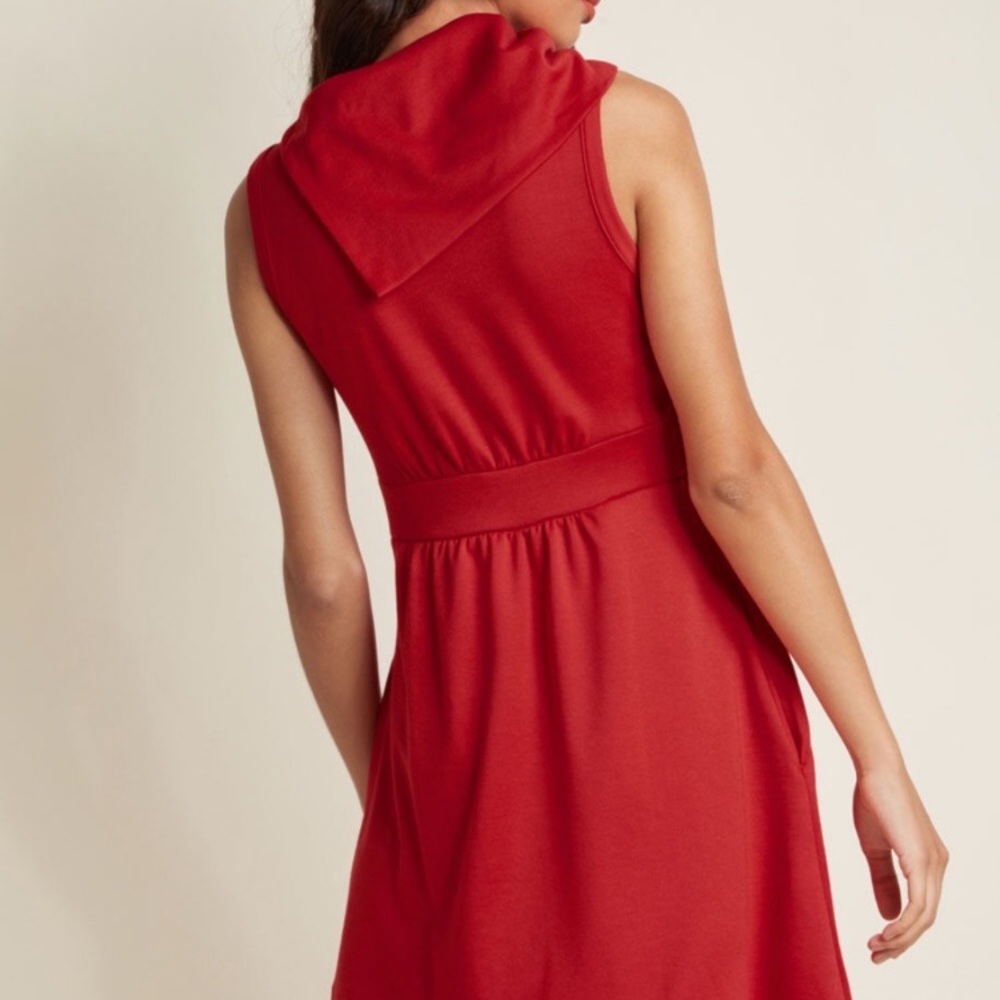 Modcloth Coach Tour dress in Rouge - Picture 3 of 5